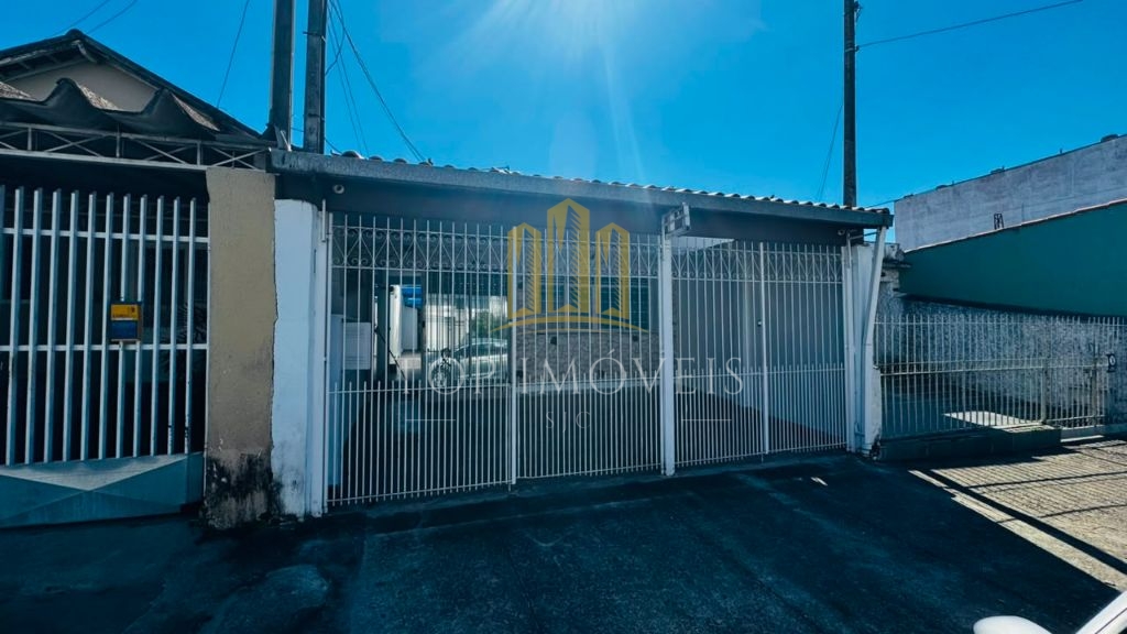 Casa Comercial/Residencial à Venda e para Locação no Centro de São José dos Campos com 5 suítes
