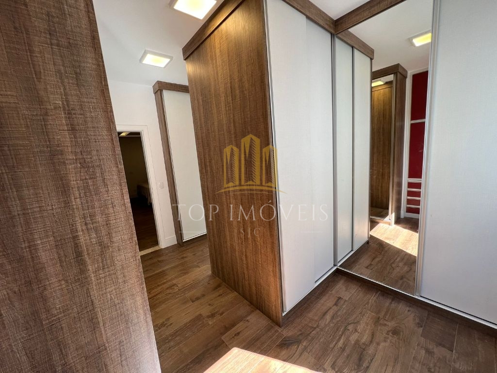 Residência de Luxo com 4 Suítes e Área de Lazer Completa no Jardim do Golfe 3