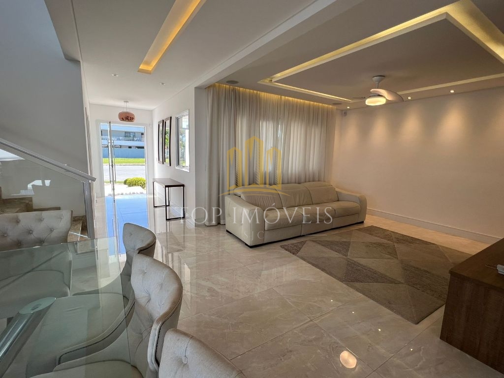 Residência de Luxo com 4 Suítes e Área de Lazer Completa no Jardim do Golfe 3
