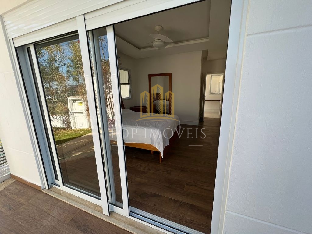 Residência de Luxo com 4 Suítes e Área de Lazer Completa no Jardim do Golfe 3