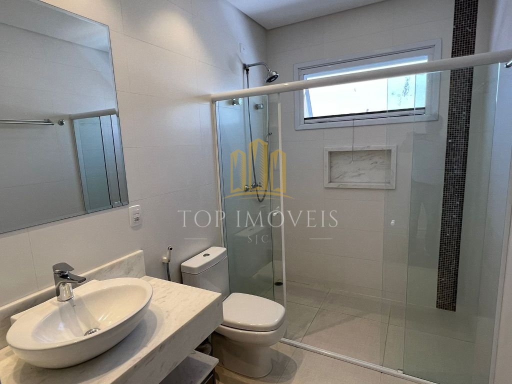Residência de Luxo com 4 Suítes e Área de Lazer Completa no Jardim do Golfe 3