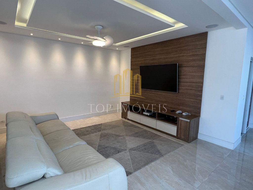 Residência de Luxo com 4 Suítes e Área de Lazer Completa no Jardim do Golfe 3