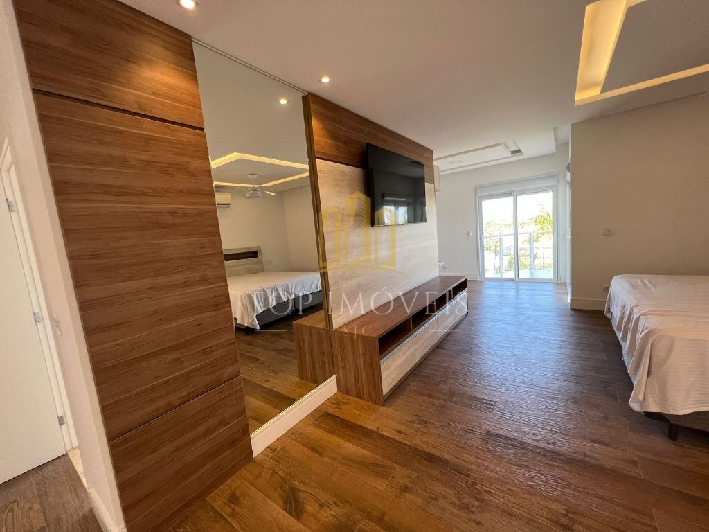 Residência de Luxo com 4 Suítes e Área de Lazer Completa no Jardim do Golfe 3