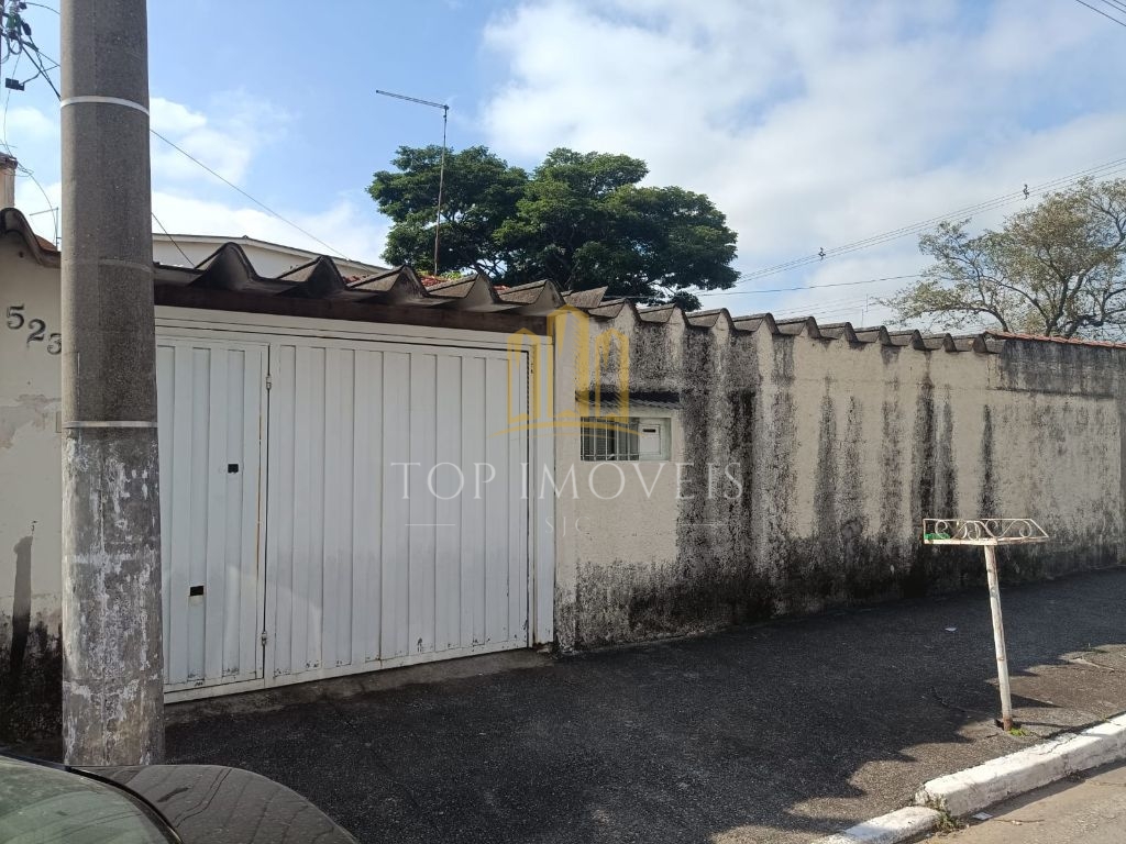Casa de 3 dormitórios de esquina com um grande potencial pra ponto Comercial em uma avenida do Jd. Oriente próximo ao Shopping Oriente
