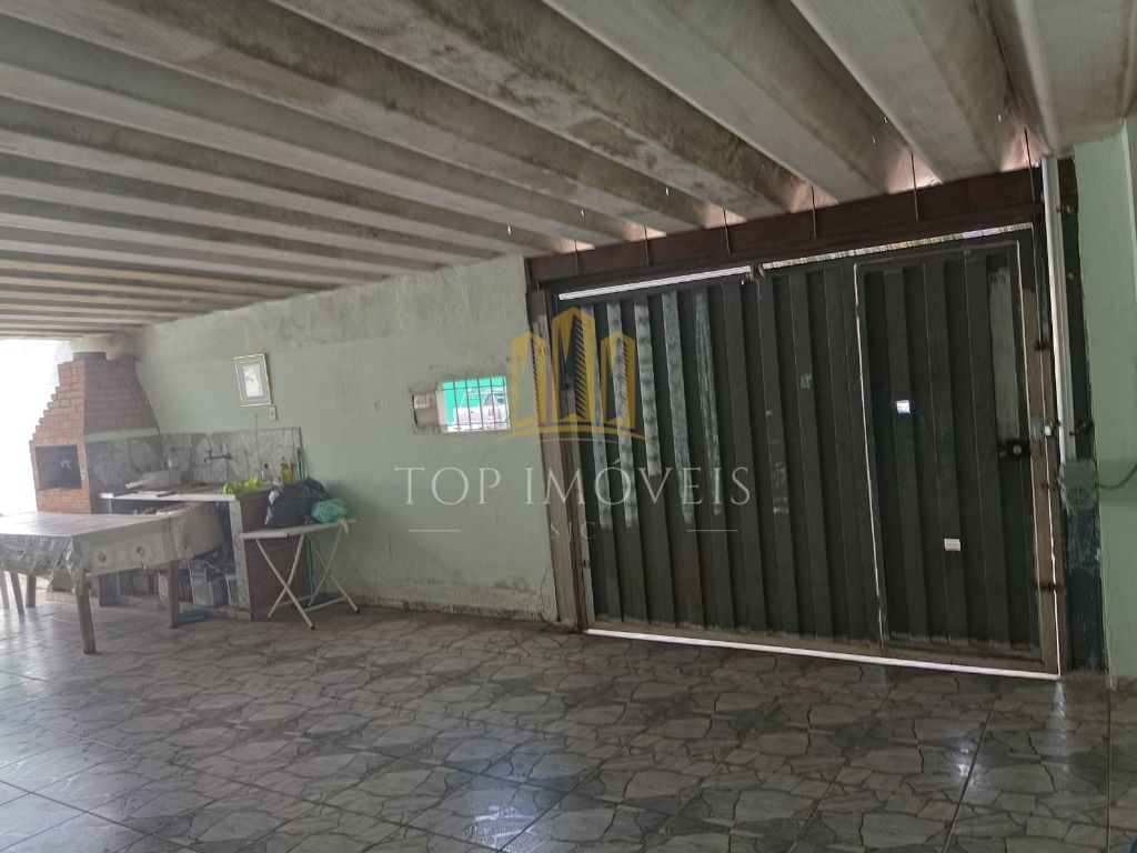 Casa de 3 dormitórios de esquina com um grande potencial pra ponto Comercial em uma avenida do Jd. Oriente próximo ao Shopping Oriente