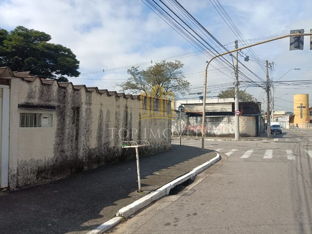Casa de 3 dormitórios de esquina com um grande potencial pra ponto Comercial em uma avenida do Jd. Oriente próximo ao Shopping Oriente