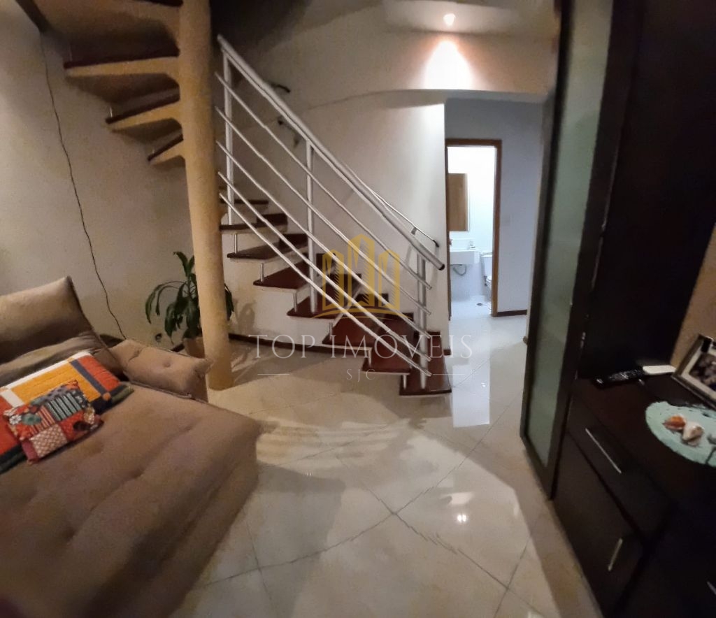 Oportunidade Linda Cobertura no Jardim Satélite são 150m2 com 4 dormitórios sendo 1 suíte uma sala ampla com 2 ambientes e uma excelente área gourmet, Excelente Localização Próximo Shopping, Mercado…