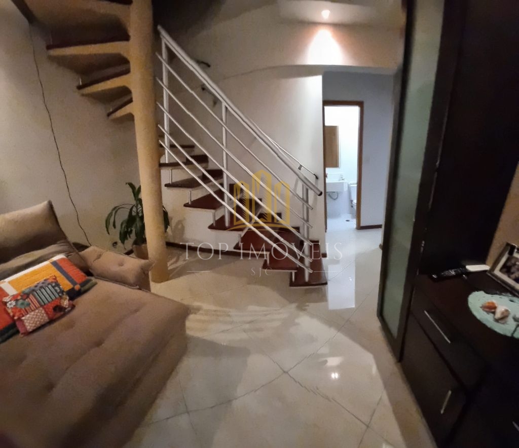 Oportunidade Linda Cobertura no Jardim Satélite são 150m2 com 4 dormitórios sendo 1 suíte uma sala ampla com 2 ambientes e uma excelente área gourmet, Excelente Localização Próximo Shopping, Mercado…