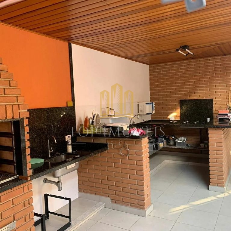 Oportunidade Linda Cobertura no Jardim Satélite são 150m2 com 4 dormitórios sendo 1 suíte uma sala ampla com 2 ambientes e uma excelente área gourmet, Excelente Localização Próximo Shopping, Mercado…
