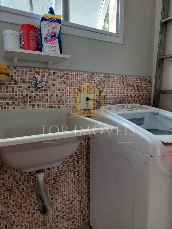 Linda casa em um belo condomínio fechado Vert Ville em Jacareí são 3 dormitórios sendo uma suíte casa repleta de armários uma excelente oportunidade
