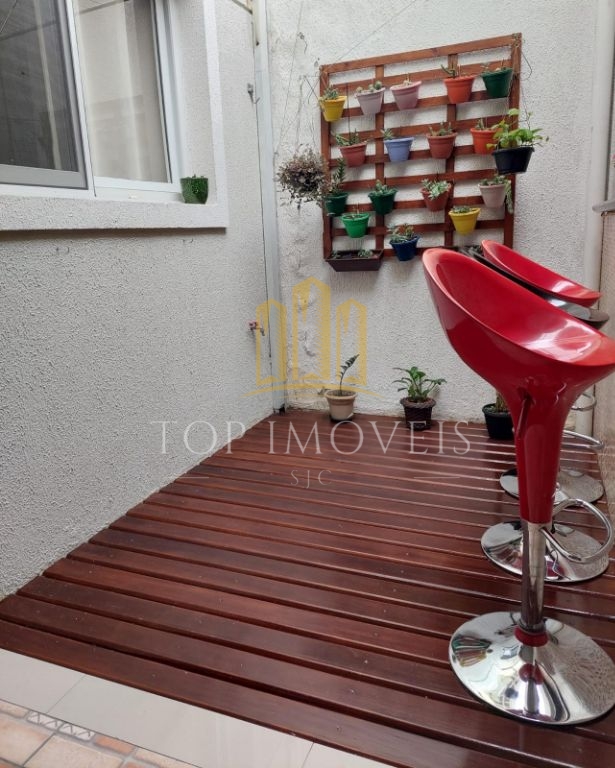 Linda casa em um belo condomínio fechado Vert Ville em Jacareí são 3 dormitórios sendo uma suíte casa repleta de armários uma excelente oportunidade