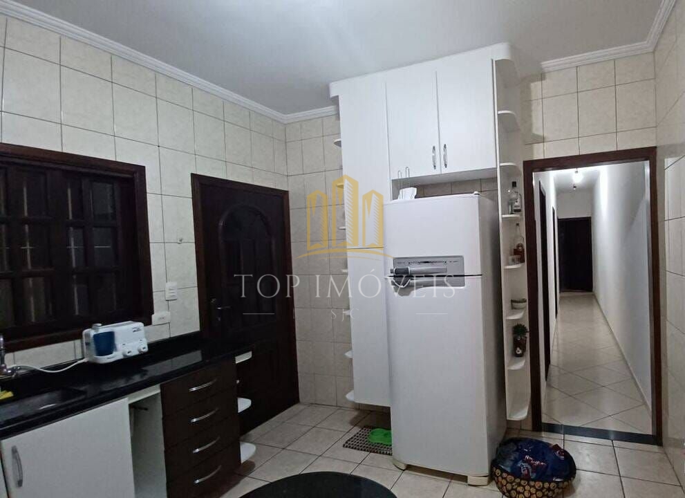 Excelente Casa no Jardim Valparaiba - localização, próximo a comércios variados.