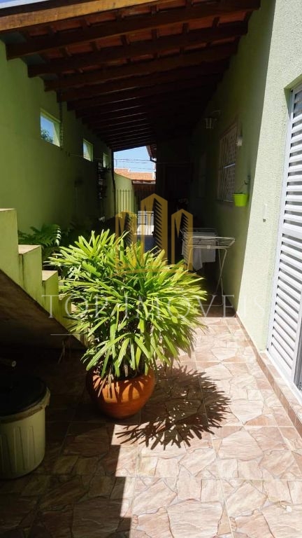 Casa sobrado no Vila Branca em Jacareí