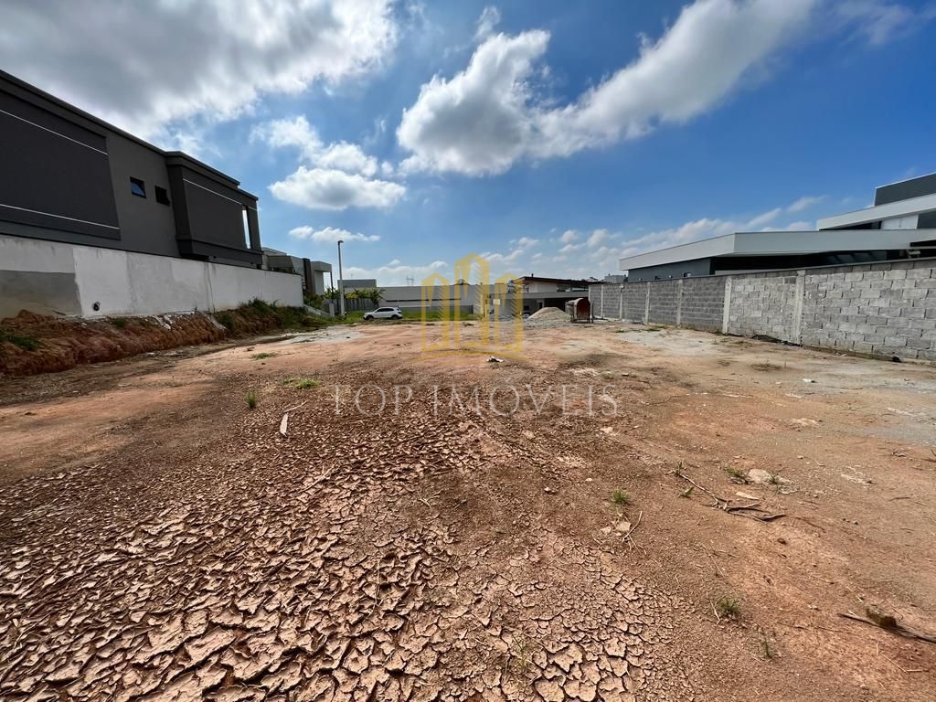 Terreno de 700m² no Reserva Paratehy Norte