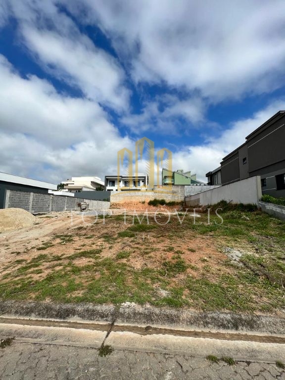 Terreno de 700m² no Reserva Paratehy Norte