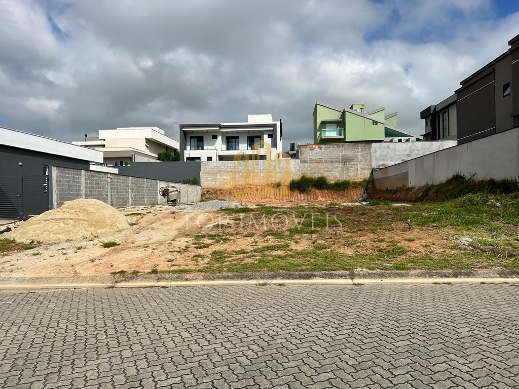 Terreno de 700m² no Reserva Paratehy Norte