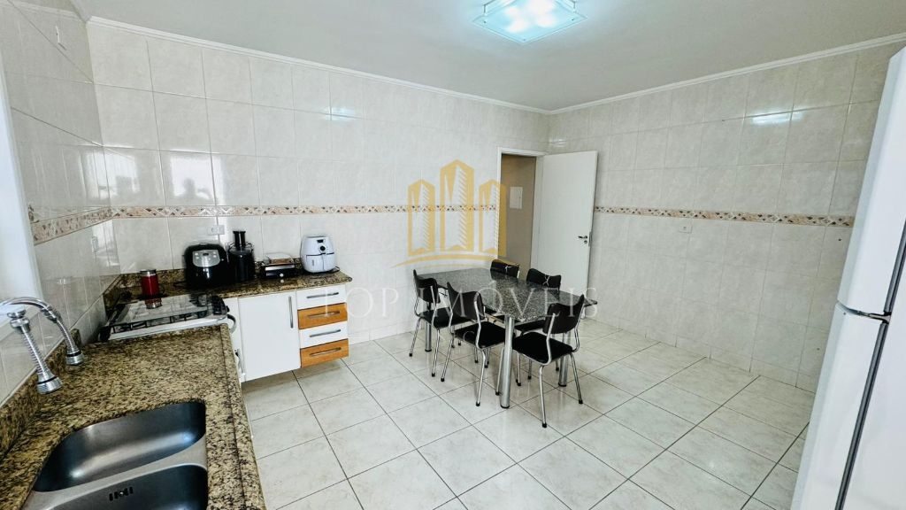 Casa Sobrado à Venda - 3 Quartos, Suíte, Ampla Área Social e Excelente Localização na Zona Sul de São José dos Campos