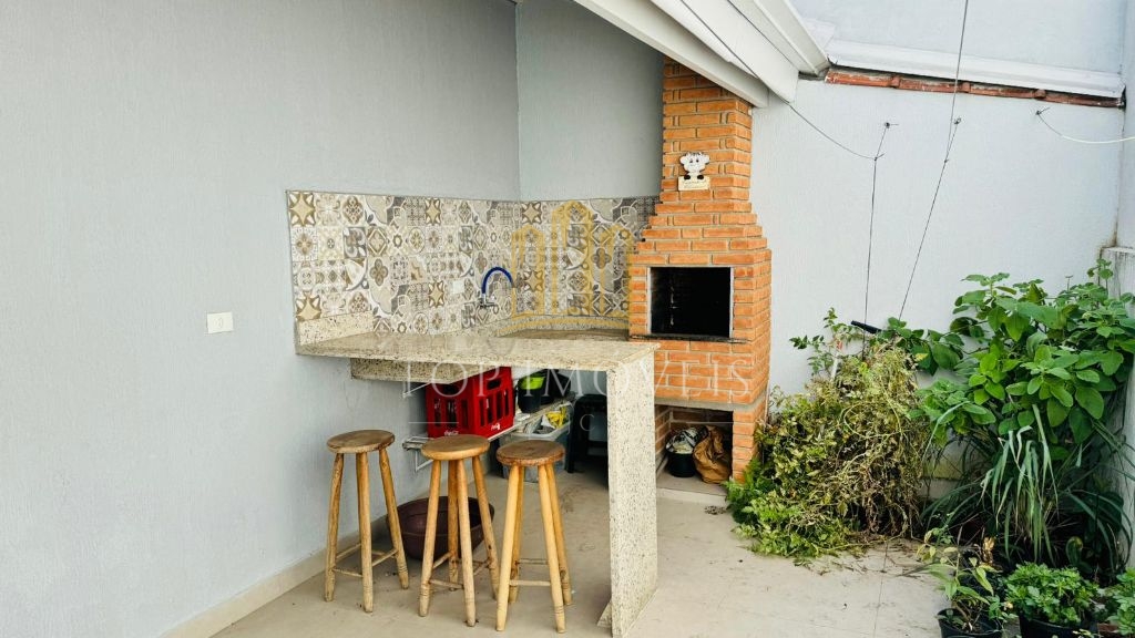 Casa Sobrado à Venda - 3 Quartos, Suíte, Ampla Área Social e Excelente Localização na Zona Sul de São José dos Campos