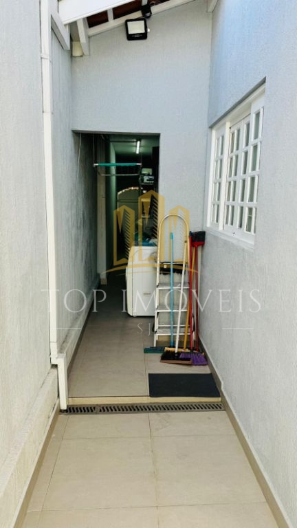 Casa Sobrado à Venda - 3 Quartos, Suíte, Ampla Área Social e Excelente Localização na Zona Sul de São José dos Campos