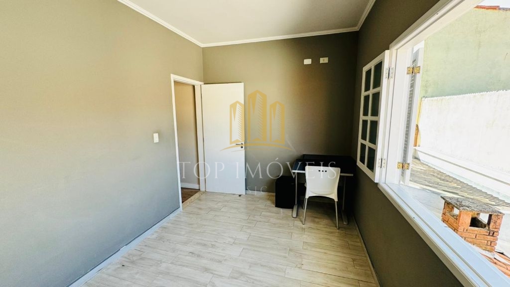 Casa Sobrado à Venda - 3 Quartos, Suíte, Ampla Área Social e Excelente Localização na Zona Sul de São José dos Campos