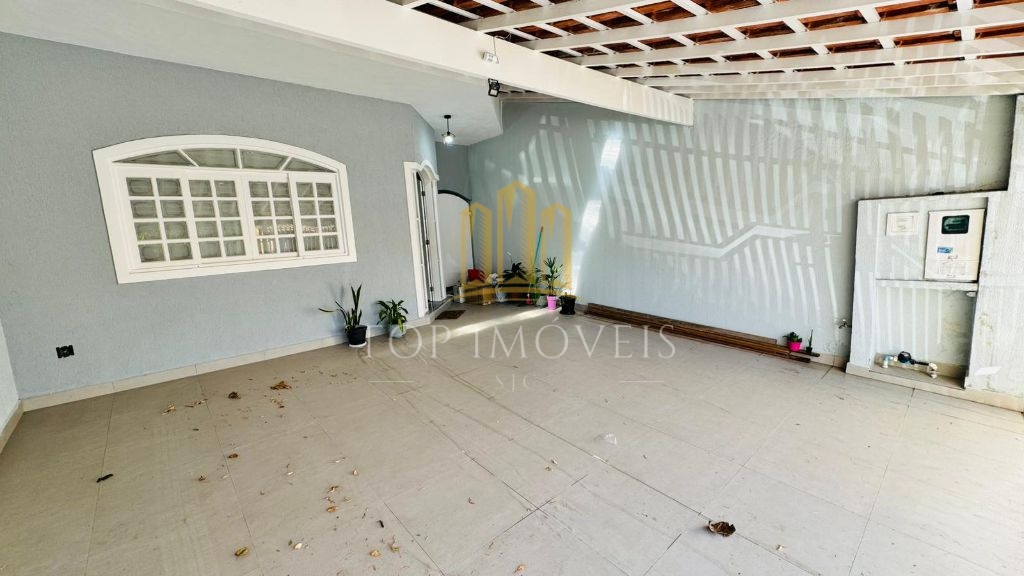 Casa Sobrado à Venda - 3 Quartos, Suíte, Ampla Área Social e Excelente Localização na Zona Sul de São José dos Campos