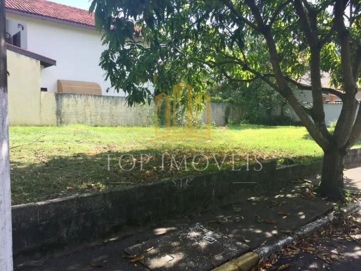 Excelente Terreno Localizado no Condominio Colinas 375m² Excelente Topografia