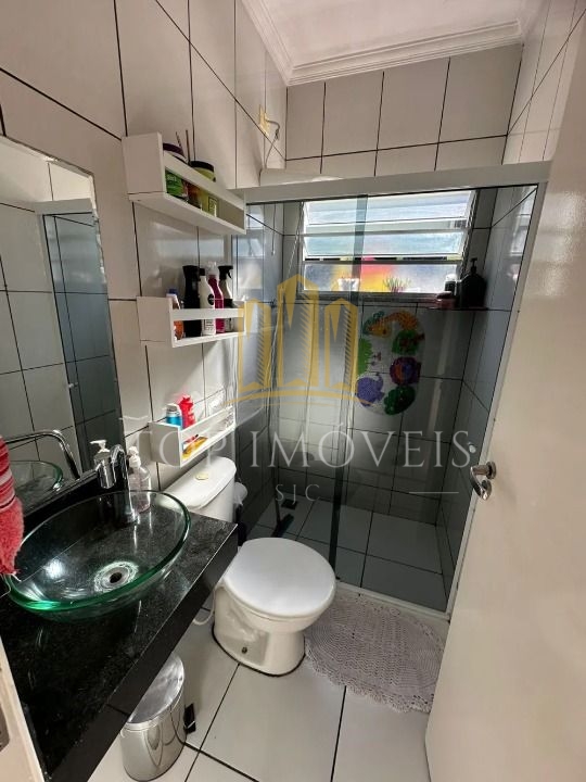 Linda Casa localizada em condominio fechado em Jacarei com planejados