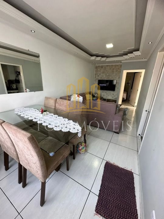 Linda Casa localizada em condominio fechado em Jacarei com planejados