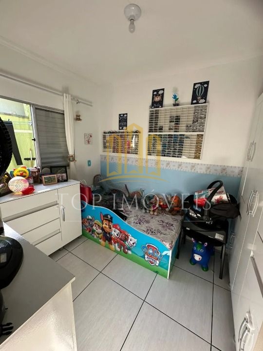 Linda Casa localizada em condominio fechado em Jacarei com planejados