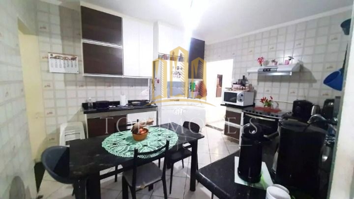 Otimo sobrado 4 dormitorios 2 suites 200m2 area util na melhor localização do altos de santana venha conhecer seu novo lar