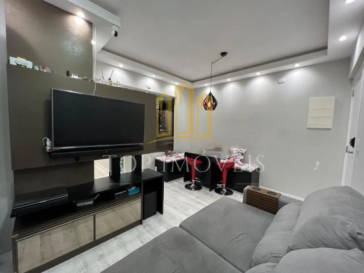 Lindo apartamento localizado no Parque Industrial com varanda gourmet repleto de planejados em frente a linha Verde