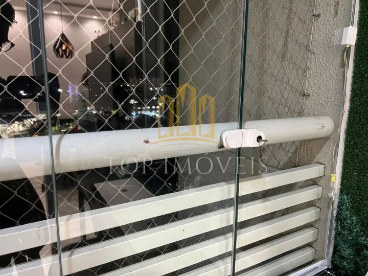 Lindo apartamento localizado no Parque Industrial com varanda gourmet repleto de planejados em frente a linha Verde