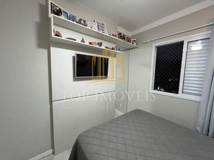 Lindo apartamento localizado no Parque Industrial com varanda gourmet repleto de planejados em frente a linha Verde