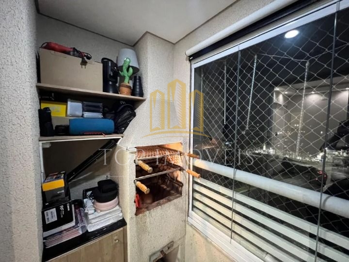 Lindo apartamento localizado no Parque Industrial com varanda gourmet repleto de planejados em frente a linha Verde