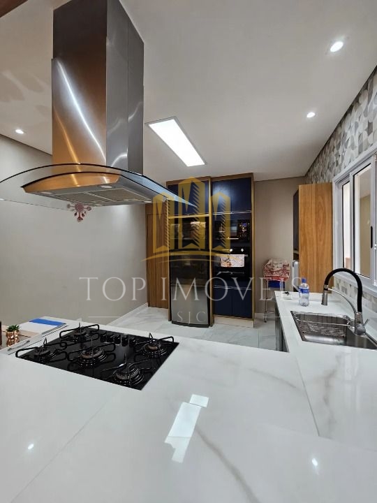 Casa Localizada no Jardim Santa Inês I com planejados 73.00 M²
