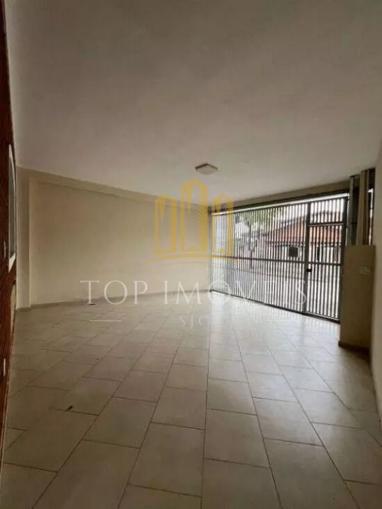 Casa sobrado espaçosa de tres dormitorios com suite: seu novo lar esperando por voce!!