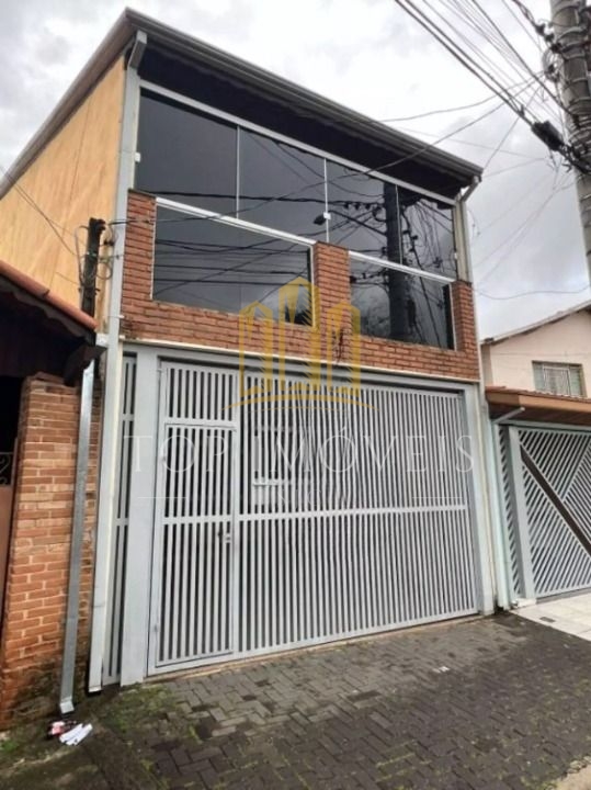 Casa sobrado espaçosa de tres dormitorios com suite: seu novo lar esperando por voce!!