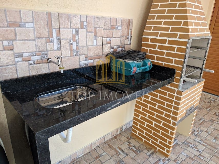 Excelente oportunidade de um lindíssimo sobrado no Residencial Santa Paula em Jacareí!
