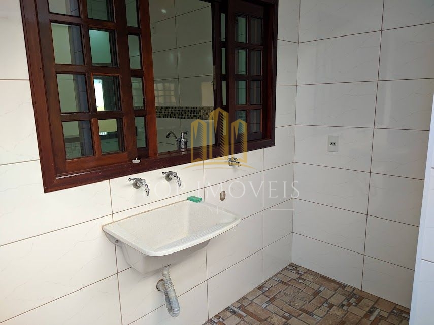 Excelente oportunidade de um lindíssimo sobrado no Residencial Santa Paula em Jacareí!