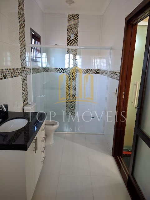 Excelente oportunidade de um lindíssimo sobrado no Residencial Santa Paula em Jacareí!