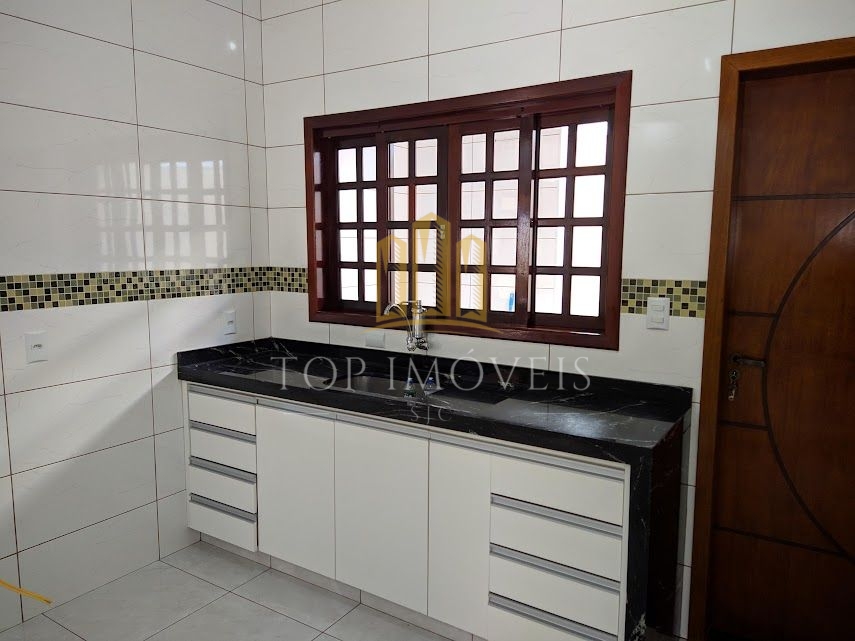 Excelente oportunidade de um lindíssimo sobrado no Residencial Santa Paula em Jacareí!