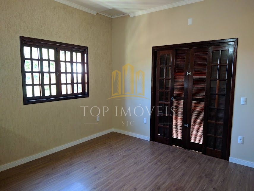 Excelente oportunidade de um lindíssimo sobrado no Residencial Santa Paula em Jacareí!