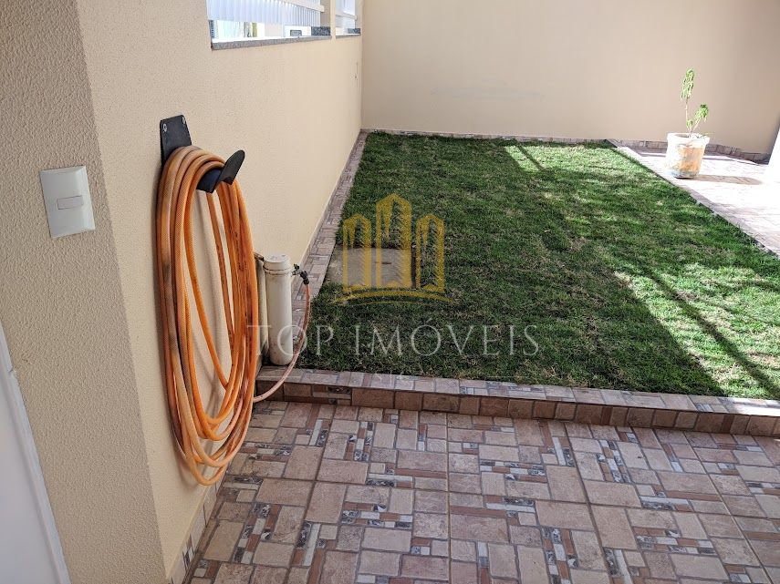 Excelente oportunidade de um lindíssimo sobrado no Residencial Santa Paula em Jacareí!