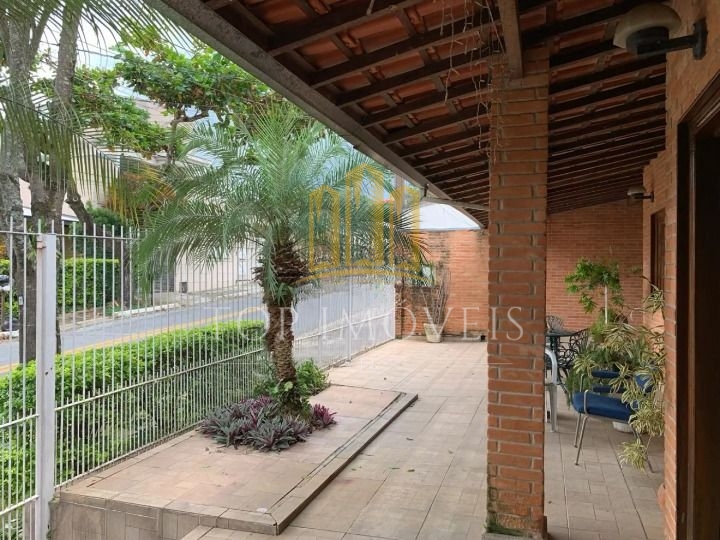 Linda casa localizada no Vista Verde 4 dormitorios suite Casa Terrea.