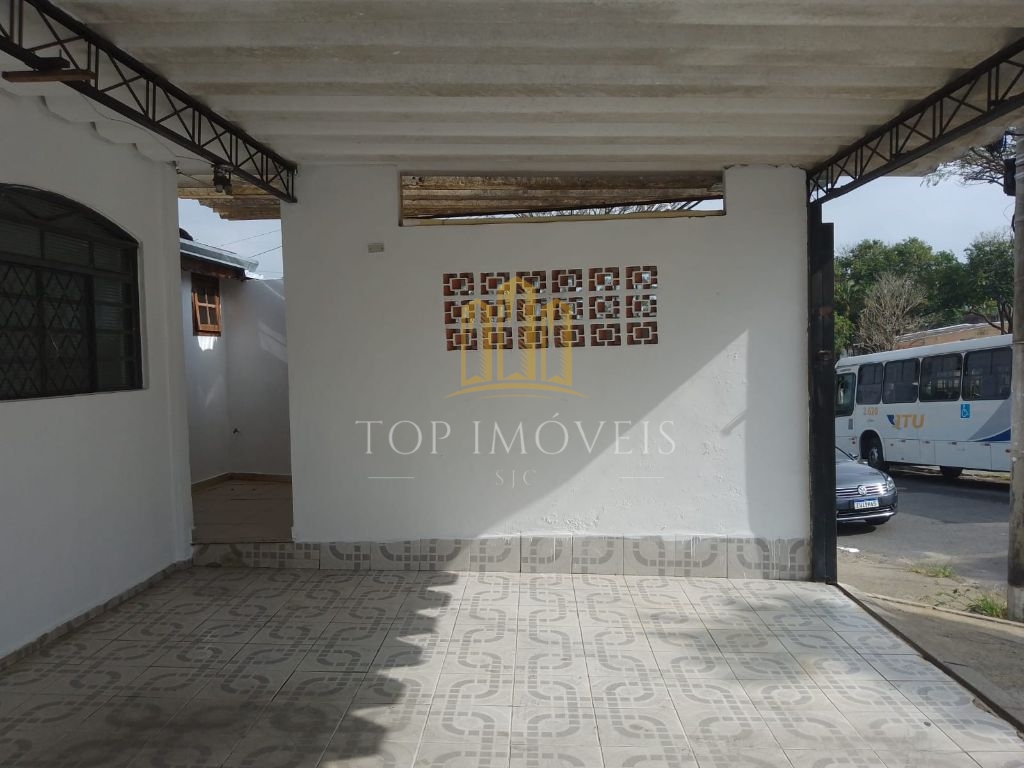Excelente casa com3 dormitorios suite, no conjunto São Benedito, em otimo estado de conservação toda em porcelanato, aceita permuta por apartamento
