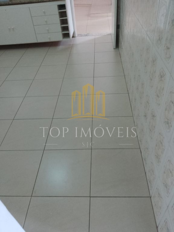 Excelente casa com3 dormitorios suite, no conjunto São Benedito, em otimo estado de conservação toda em porcelanato, aceita permuta por apartamento
