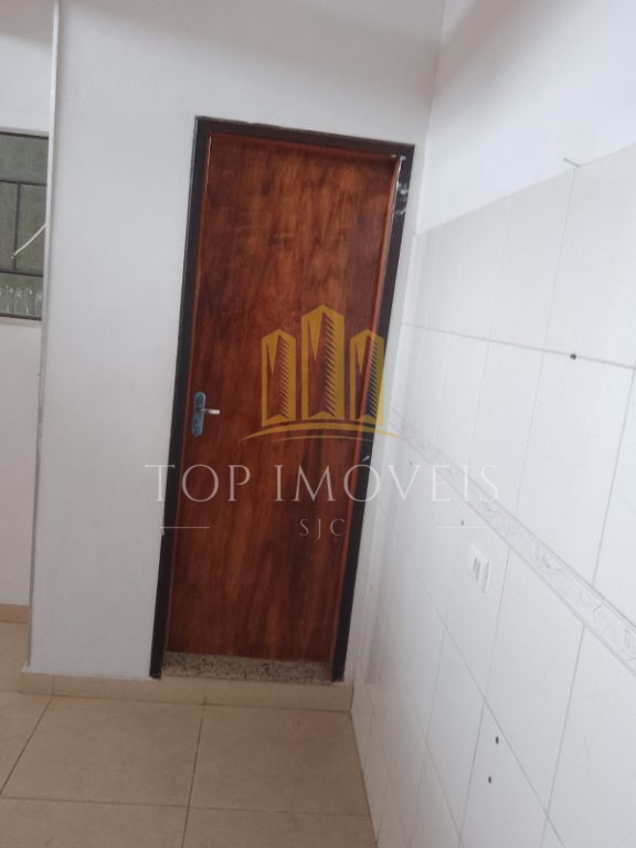 Excelente casa com3 dormitorios suite, no conjunto São Benedito, em otimo estado de conservação toda em porcelanato, aceita permuta por apartamento