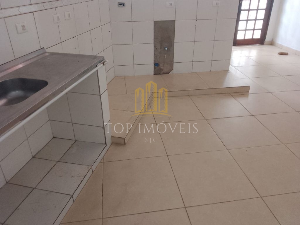 Excelente casa com3 dormitorios suite, no conjunto São Benedito, em otimo estado de conservação toda em porcelanato, aceita permuta por apartamento