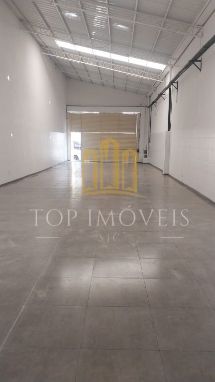 Galpão comercial com casa no fundo, zona sul