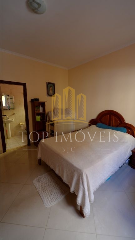 Casa Sobrado à Venda - 5 Quartos 2 Suítes, Excelente Localização na Zona Sul de São José dos Campos